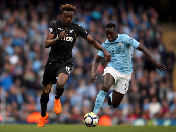 队正在为下 队正在为下